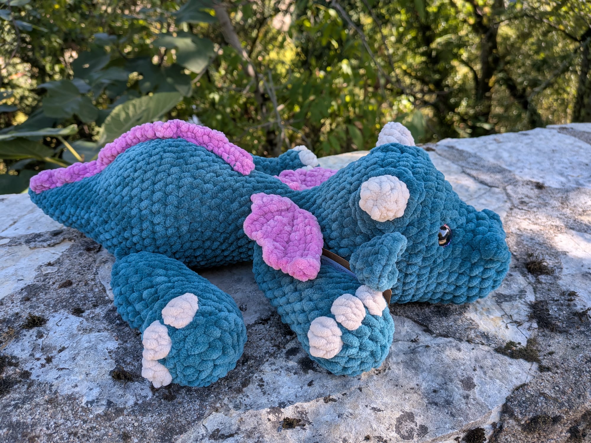 Dragon – créature fantastique – vert & mauve